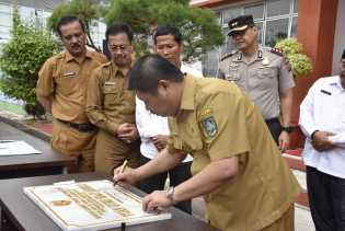 Bupati Amril Resmikan Perpustakaan Tuan Guru Haji Ahmad