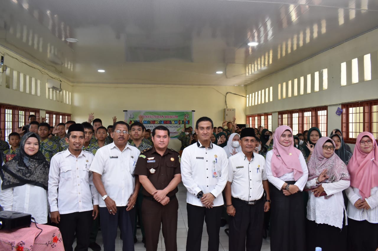 Program Jaksa Masuk Sekolah, Hadi Prasetyo Datangi SMP Negeri 1 Bengkalis