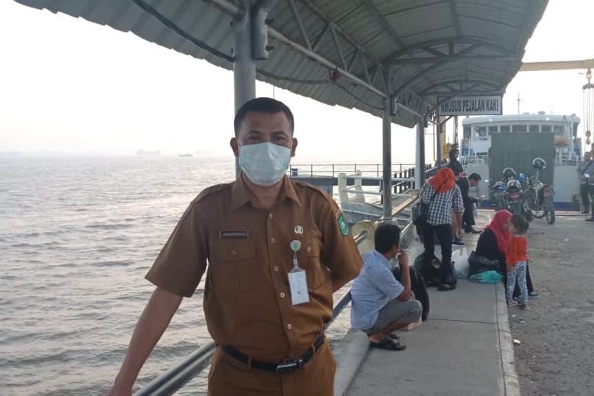 Hari Ini Disdik ke Rupat, Tinjau Dampak Karhutla dan Bagikan Masker