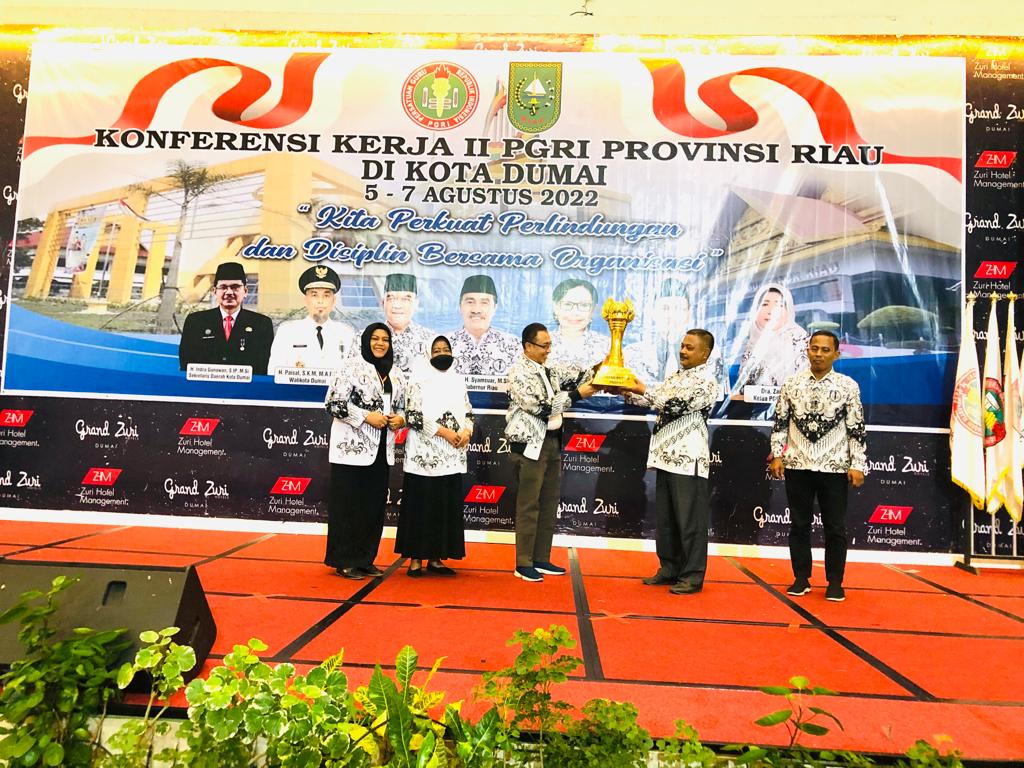 Ketua PGRI Bengkalis Hadiri Konferensi Kerja II PGRI Provinsi Riau di Dumai