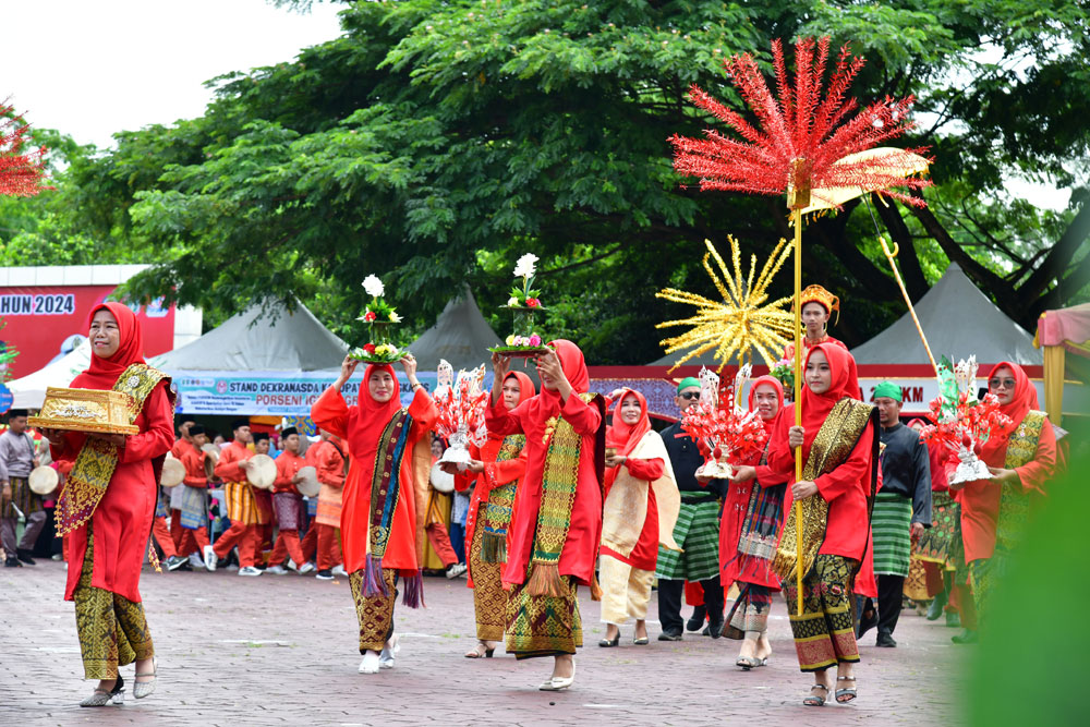 Meriah, Parade Atraksi Budaya Warnai Pembukaan Porseni IGTKI PGRI Se-Riau