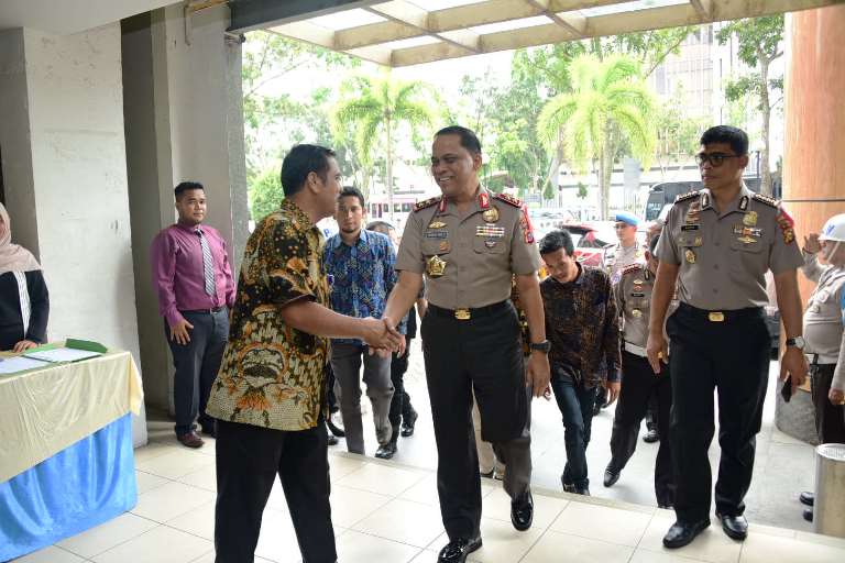 Wakili Bupati, Plt Kadisdik Bengkalis Hadiri Stadium General dan Deklarasi BEM se-Riau