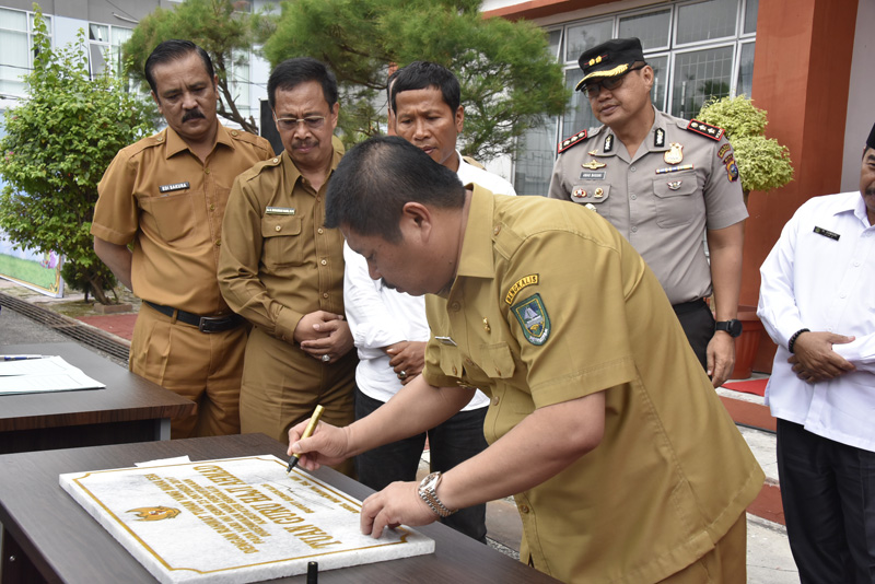 Bupati Amril Resmikan Perpustakaan Tuan Guru Haji Ahmad