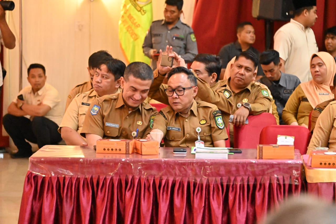 Kadisdik Bengkalis Dampingi Sekda Hadiri Musrembang Pemprov Riau