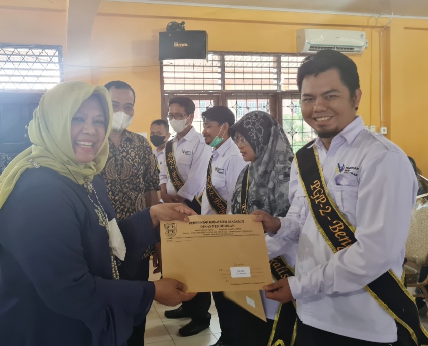 Penyerahan STTP Guru Penggerak Angkatan II