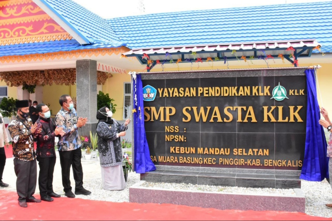 Bupati Kasmarni Resmikan SMP Swasta Kuala Lumpur Kepong (KLK)