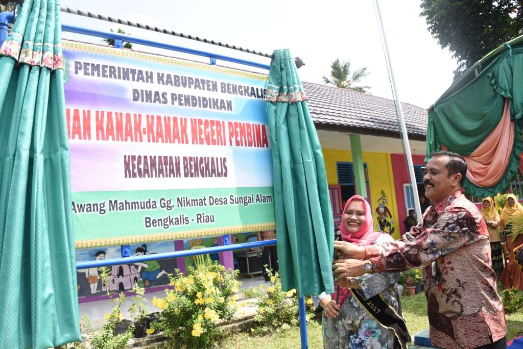 Bunda PAUD Resmikan TK Negeri Pembina 2