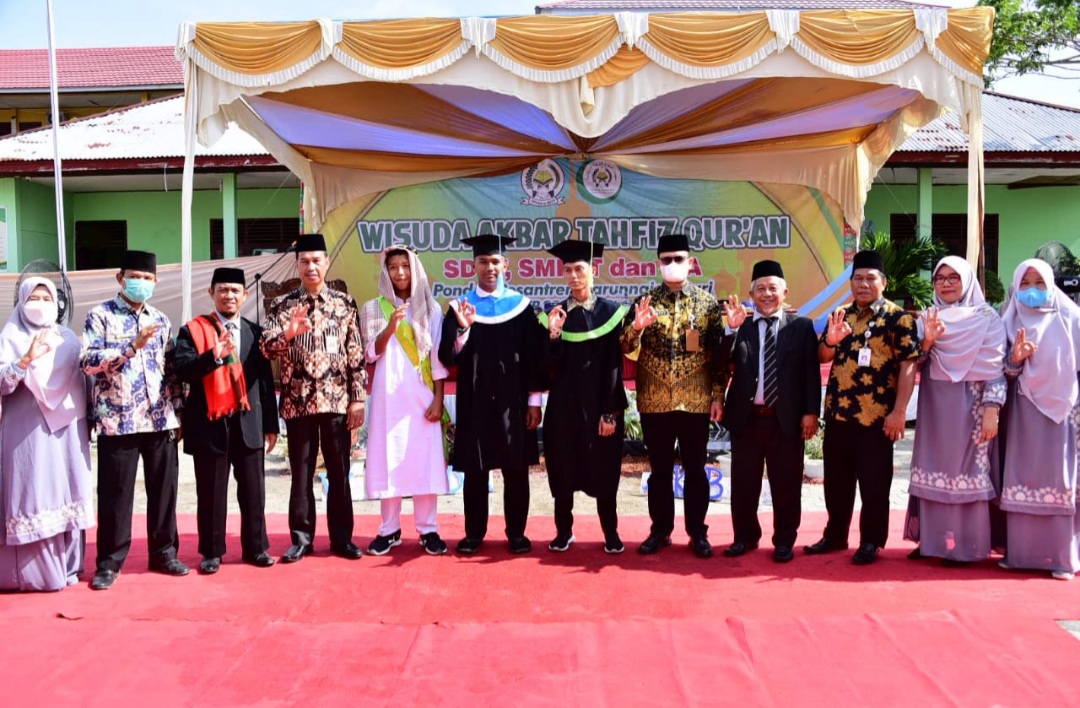 Ikuti Wisuda Tahfidz Akbar Ponpes Darunnajah, Kadisdik Kholijah : Tahniah Tahfidz Santri Darunnajah