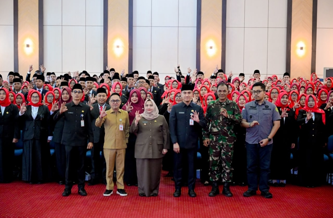 Bupati Bengkalis Lantik 215 Kepala Sekolah, Dorong Kepemimpinan Berintegritas dan Pendidikan Berkualitas