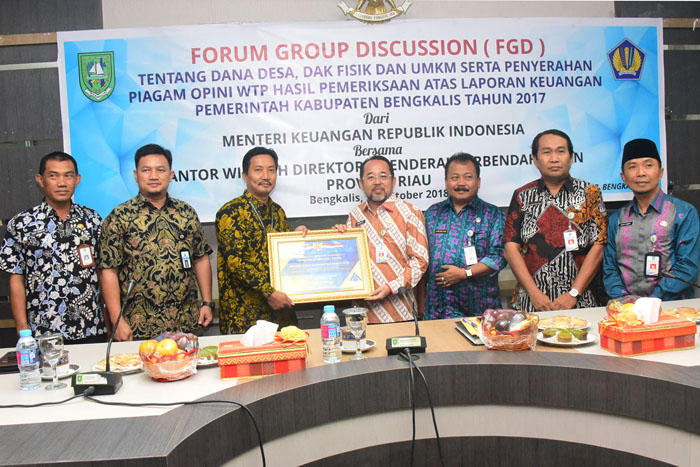 Kabupaten Bengkalis Terima Penghargaan Menkeu Terkait Predikat WTP Atas LKPD 2017